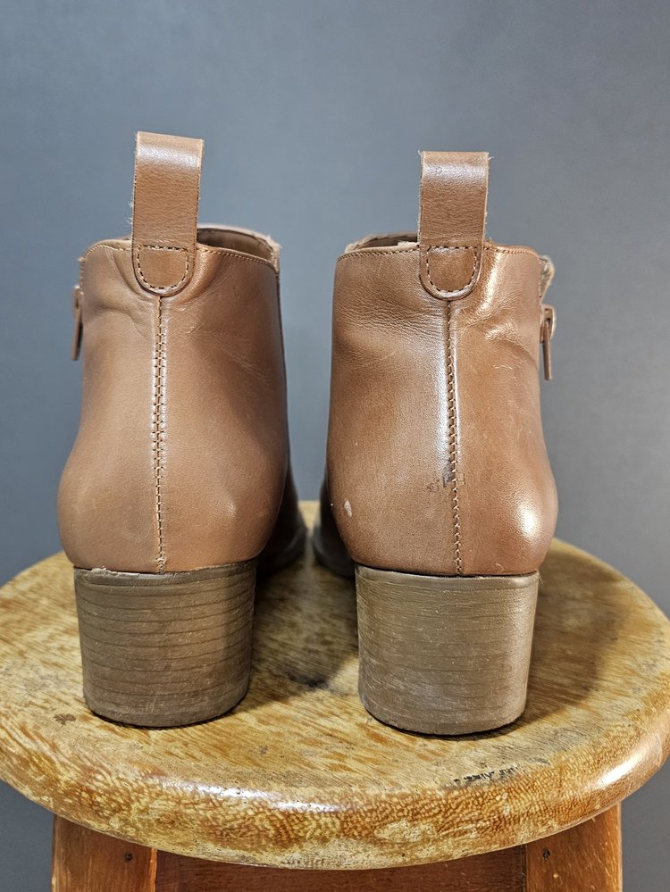 Bota Arezzo